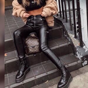 Tiger Mist Womens Size XS Faux Leather High Waisted Zip Lennon Legging Pants